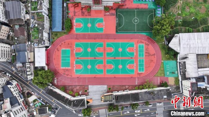 广东探索镇校体育共享工程：让“快乐操场”惠