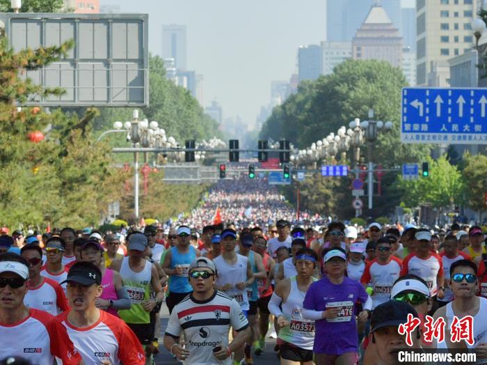 埃塞俄比亚选手夺冠 长春马拉松报名人数创新高