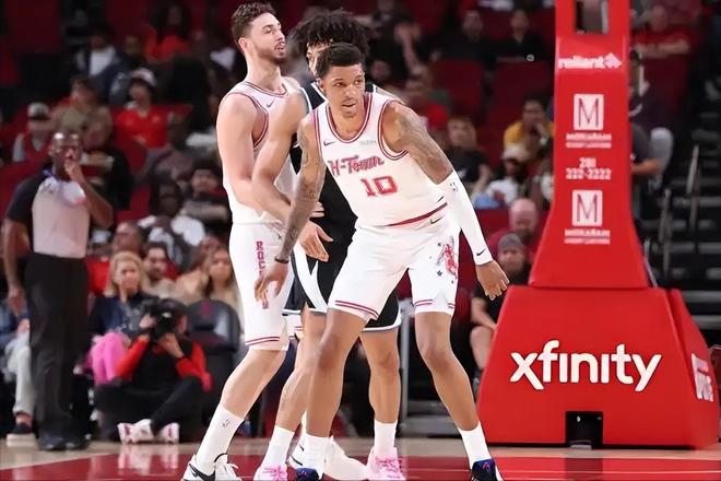 谢泼德三分神射助火箭横