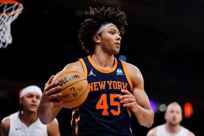 谢泼德三分神射助火箭横扫雄鹿 杜兰特准三双引