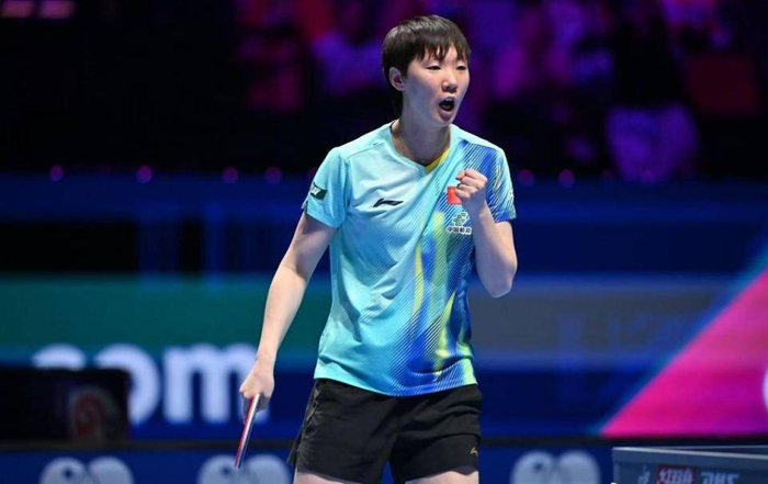 孙颖莎三连冠问鼎女单王座 王曼昱半区扫雷助其