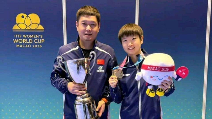 孙颖莎三连冠问鼎女单王座 王曼昱半区扫雷助其